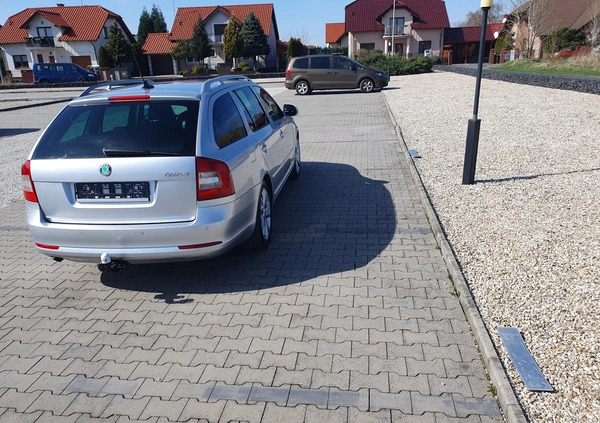 Skoda Octavia cena 15900 przebieg: 228000, rok produkcji 2010 z Leszno małe 106